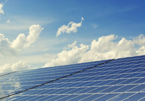 Investition in nachhaltige Energie: Was Sie wissen müssen