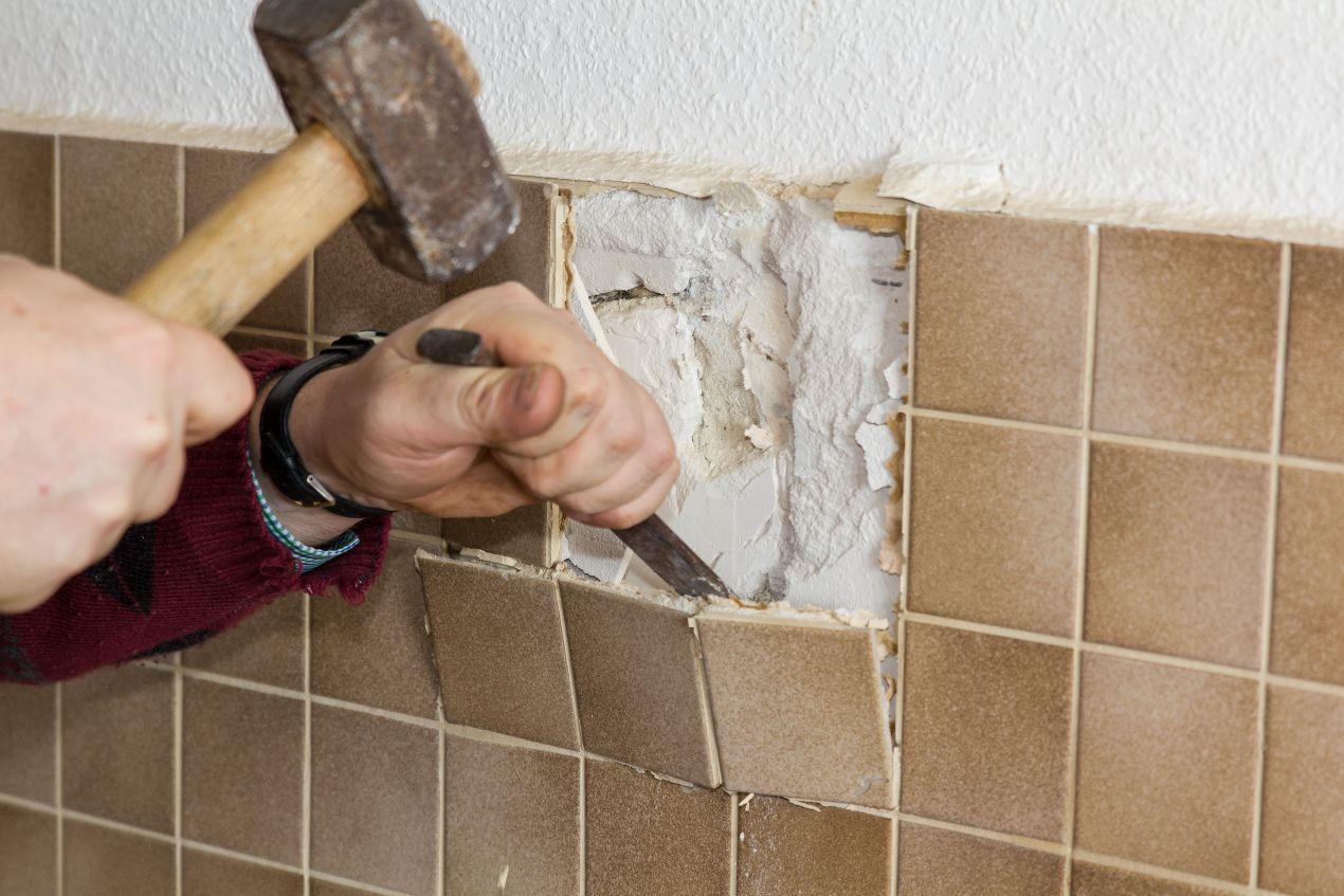 kueche wird im zuge einer wohnungssabierung berlin renoviert
